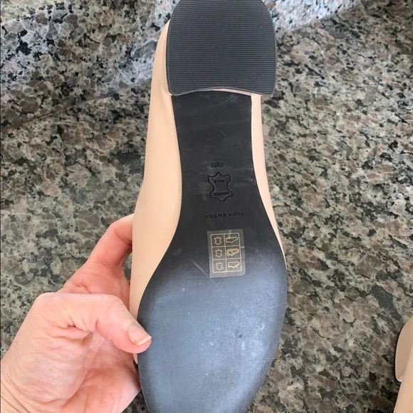 Tory Burch Black and Tan Flats with Bow Accent - Picture 2 of 4